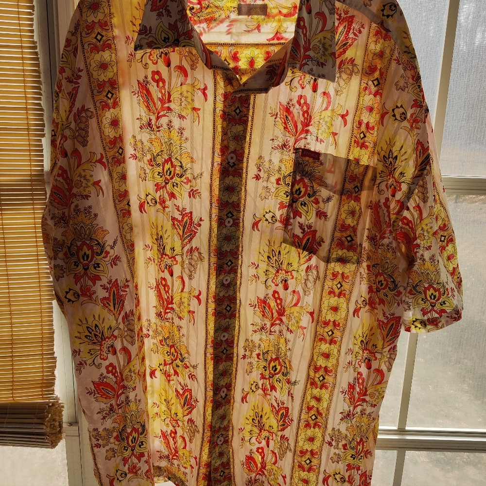 Button up shirt - Picture 3 of 4